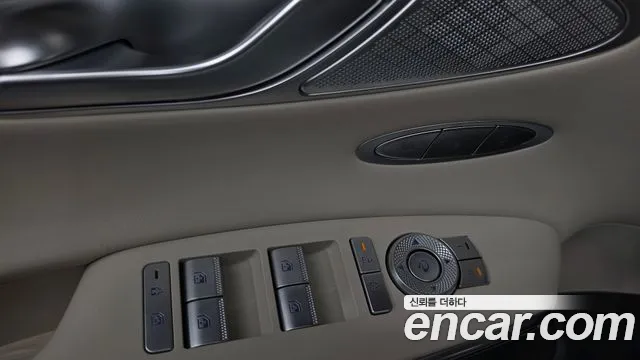 Genesis GV70 — Фото автомобиля 27