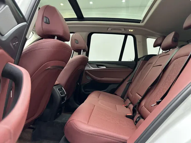 BMW X3 — Фото автомобиля 12
