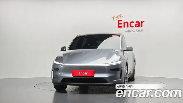 Tesla Model Y — Фото автомобиля 2