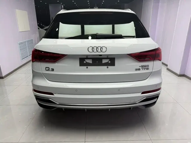 Audi Q3 — Фото автомобиля 3