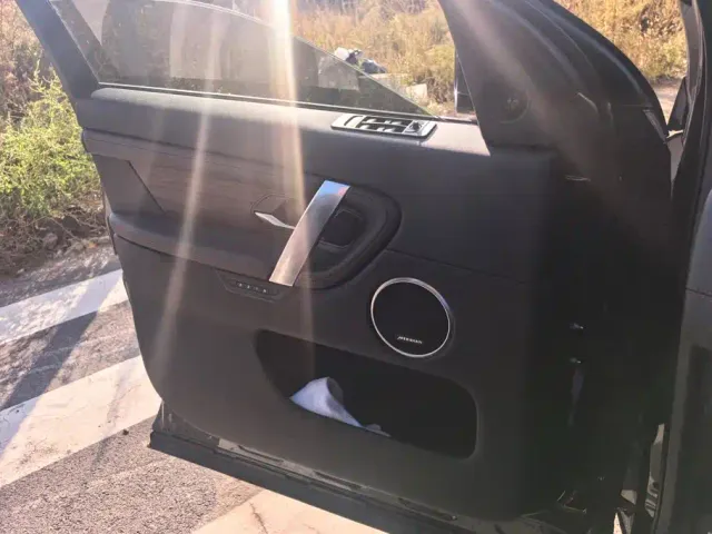 Land Rover Discovery Sport — Фото автомобиля 7