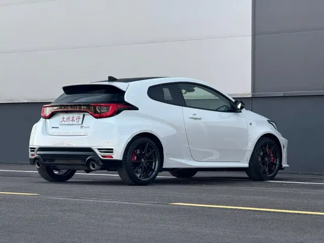 Toyota GR YARIS — Фото автомобиля 8
