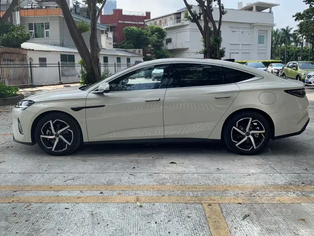 BYD Seal 07 DM-i — Фото автомобиля 17