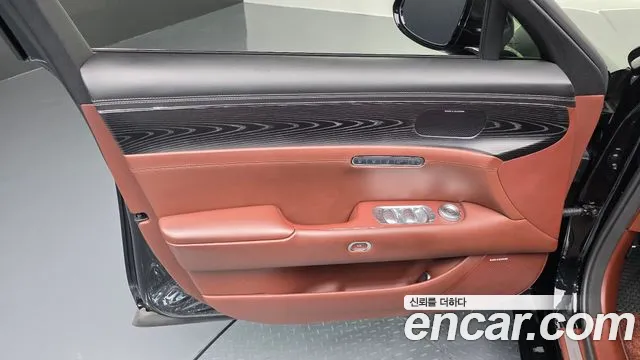 Genesis G90 Бензин 3.5 турбо AWD — Фото автомобиля 21