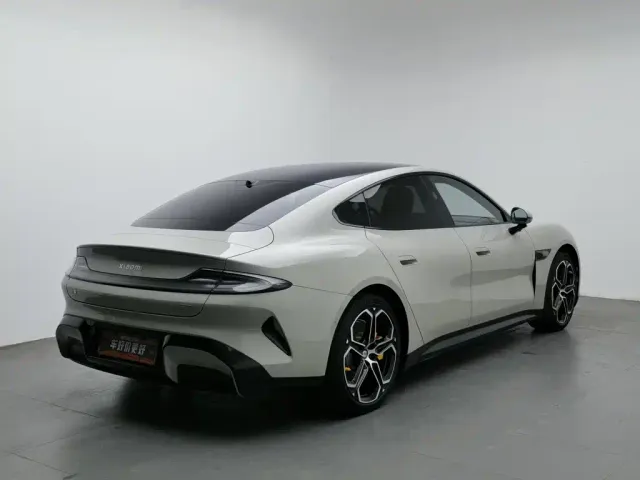 Xiaomi SU7 — Фото автомобиля 2