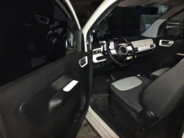 Wuling Hongguang Mini EV — Фото автомобиля 12