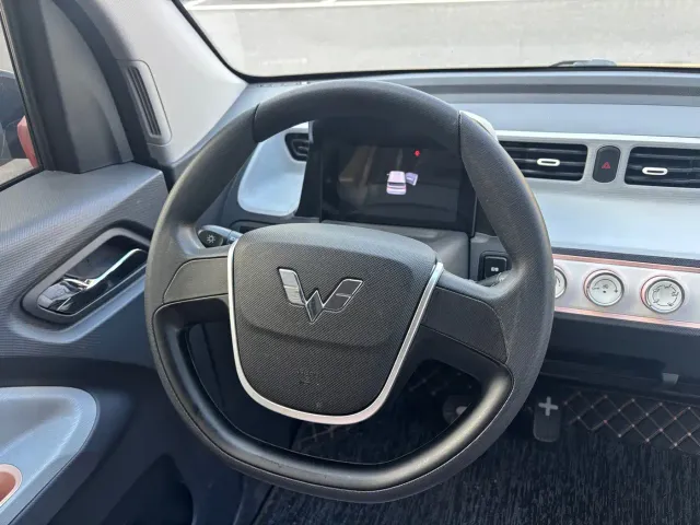 Wuling Hongguang Mini EV — Фото автомобиля 9