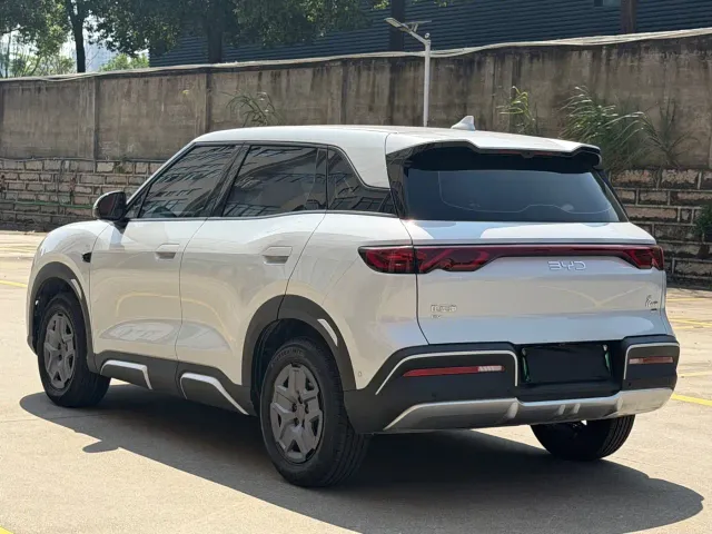 BYD Yuan UP — Фото автомобиля 13
