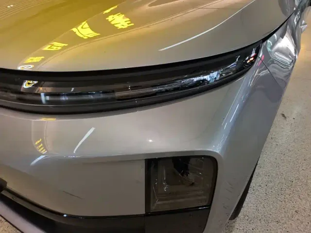 Li Auto Li Auto L6 2024 Pro — Фото автомобиля 23