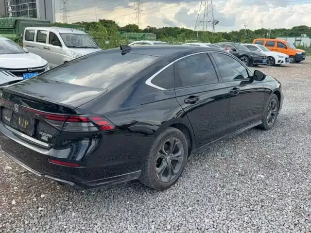 Honda Accord — Фото автомобиля 4