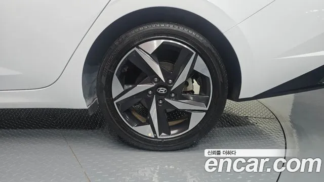 Hyundai Avante CN7 — Фото автомобиля 6