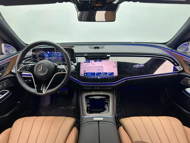 Mercedes-Benz E-Class — Фото автомобиля 10