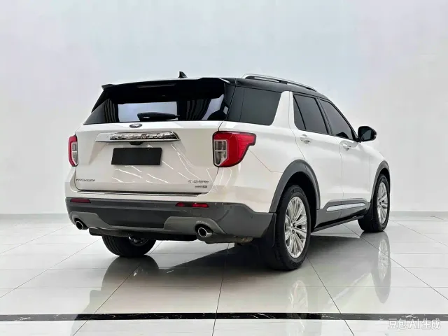 Ford Explorer — Фото автомобиля 6