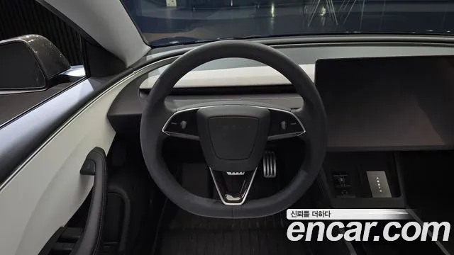 Tesla Model 3 — Фото автомобиля 13
