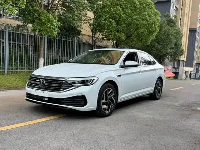 Фотография автомобиля — Volkswagen Sagitar