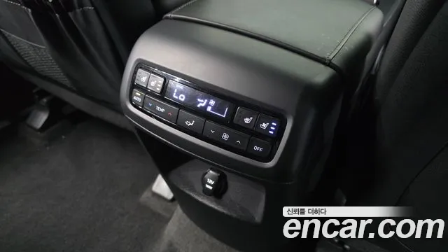 Hyundai Palisade Palisade Дизель 2.2 2WD — Фото автомобиля 17