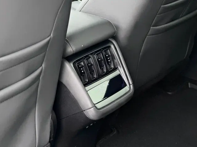 BYD Song L EV — Фото автомобиля 10