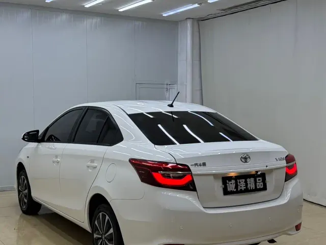 Toyota Vios — Фото автомобиля 6