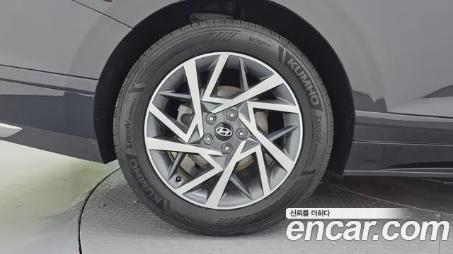 Hyundai Grandeur GN7 — Фото автомобиля 5