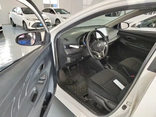 Toyota Vios — Фото автомобиля 15