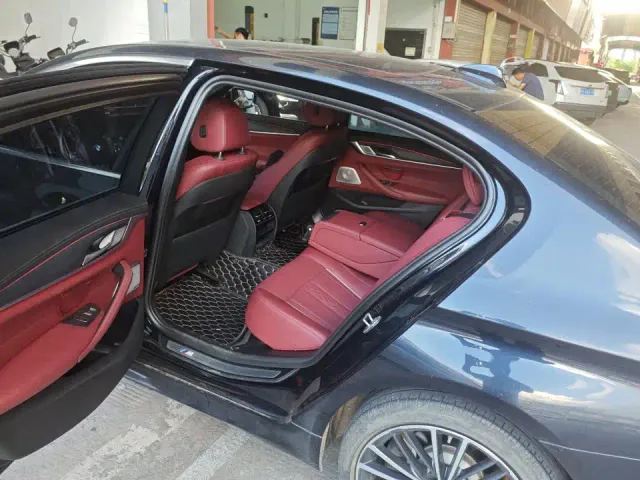 BMW 5 Series — Фото автомобиля 6