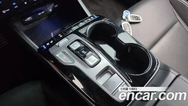 Hyundai Tucson Tucson (NX4) Бензин 1.6 турбо 2WD — Фото автомобиля 8