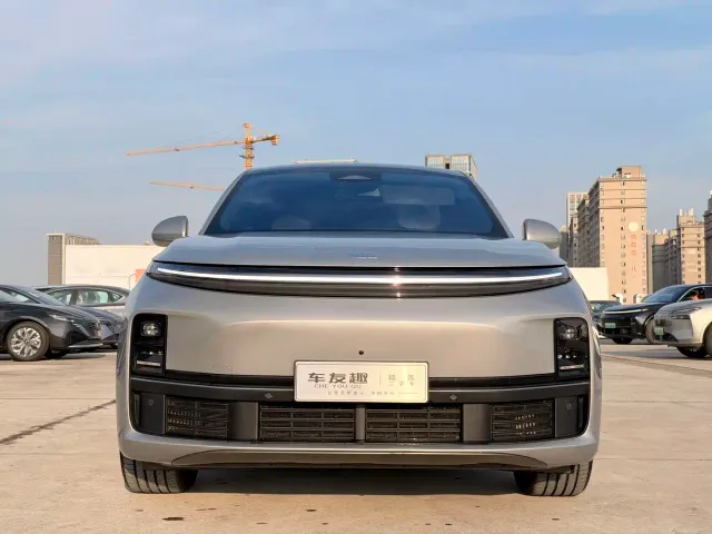 Li Auto L7 — Фото автомобиля 2