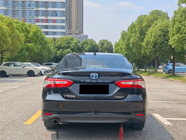 Toyota Camry — Фото автомобиля 5