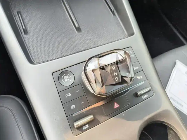 BYD Qin PLUS — Фото автомобиля 16