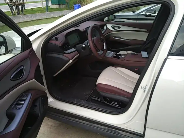BYD Seal 07 DM-i 2026 DM-i 1.5T 230km Flagship — Фото автомобиля 14