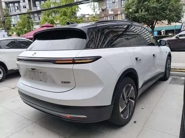 Nio ES6 — Фото автомобиля 6