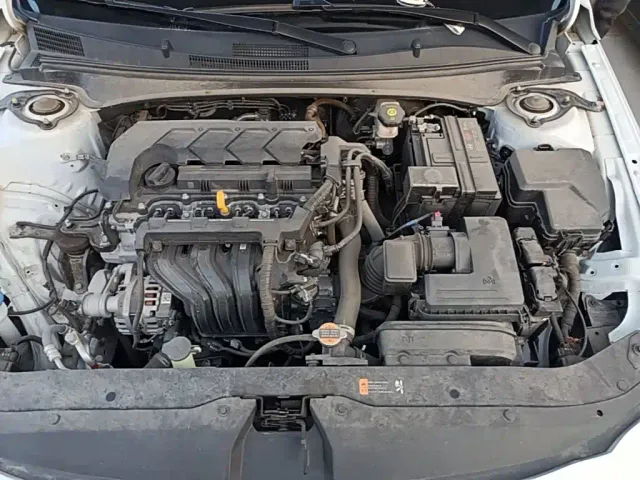 Hyundai Elantra — Фото автомобиля 19