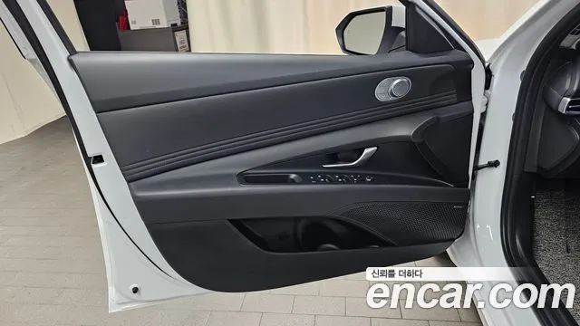 Hyundai Avante CN7 — Фото автомобиля 13