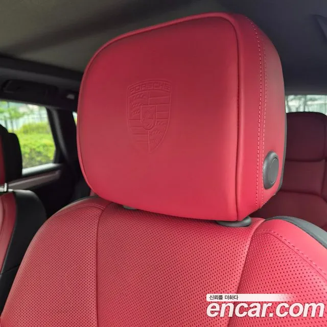 Porsche Macan — Фото автомобиля 16