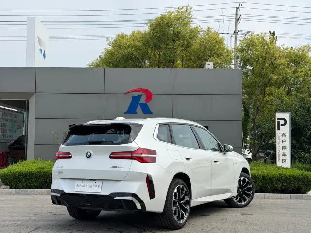 BMW BMW X3 2025 xDrive30L Leading M Sport Package — Фото автомобиля 10