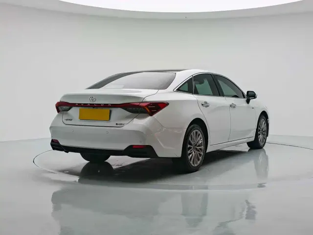 Toyota Avalon — Фото автомобиля 6