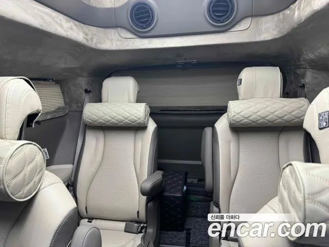 Kia Carnival Generation 4 — Фото автомобиля 10