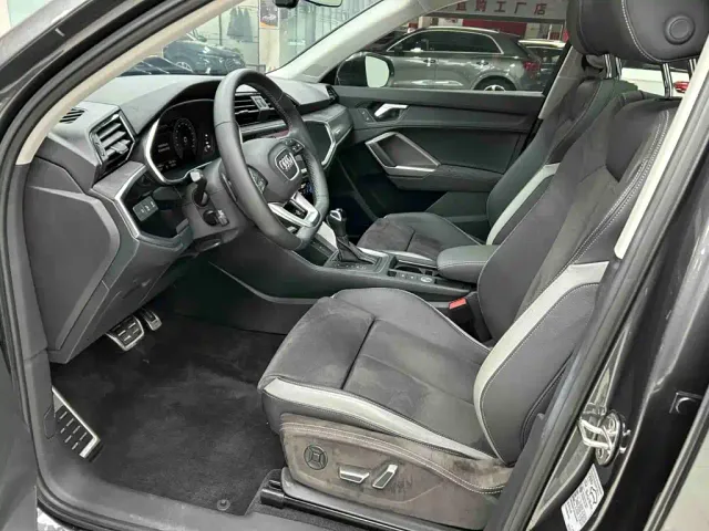 Audi Q3 — Фото автомобиля 16