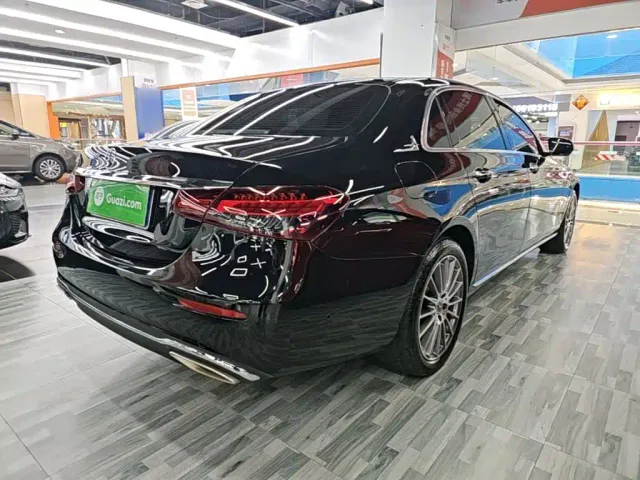Mercedes-Benz E-Class — Фото автомобиля 6