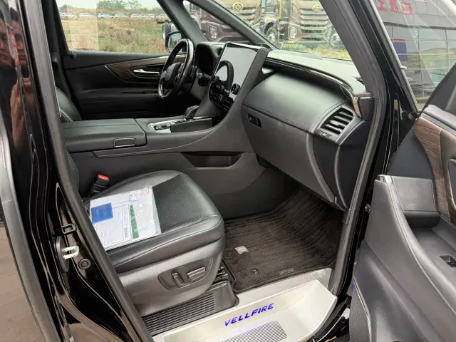 Toyota Vellfire — Фото автомобиля 4