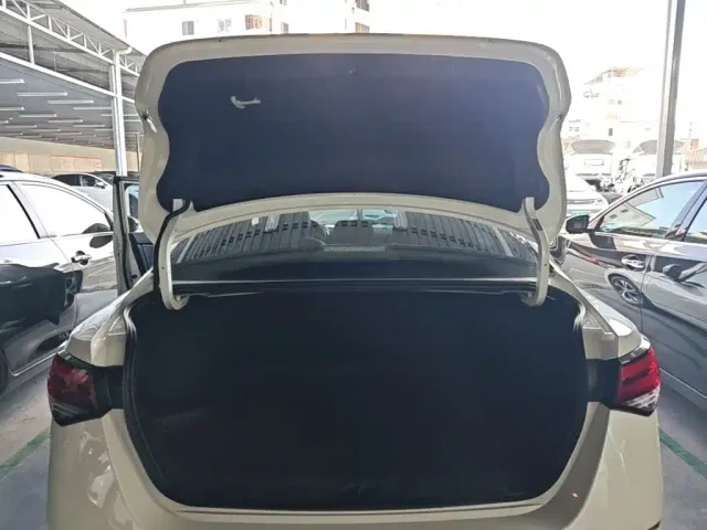 Nissan Sylphy — Фото автомобиля 18