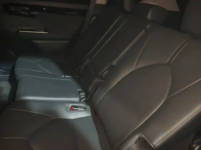 Toyota Highlander — Фото автомобиля 13