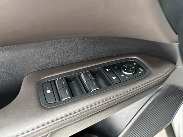 Lexus RX — Фото автомобиля 10