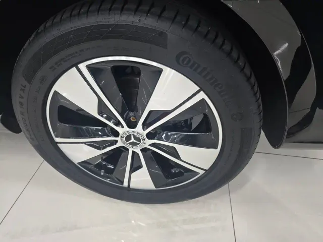 Mercedes-Benz V-Class — Фото автомобиля 12