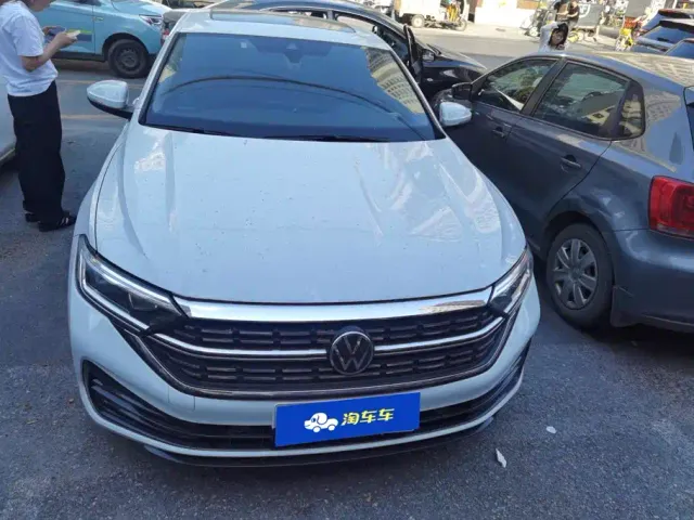 Volkswagen Sagitar — Фото автомобиля 2