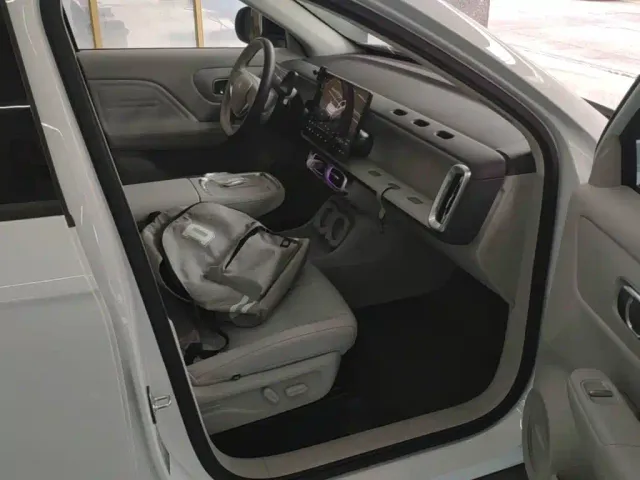 Leapmotor B10 — Фото автомобиля 24