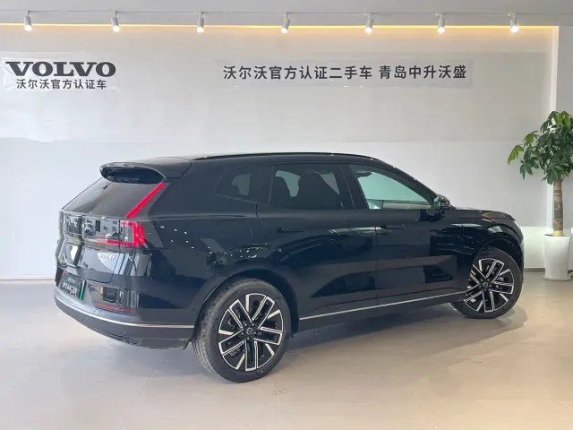 Volvo XC70 Plug-in Hybrid — Фото автомобиля 4