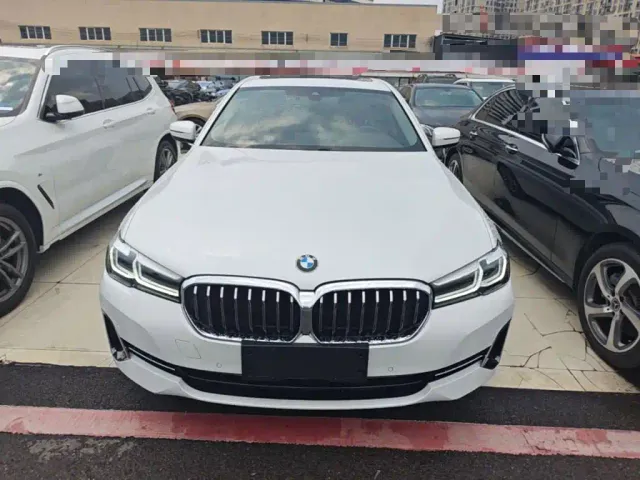 BMW 5 Series — Фото автомобиля 2