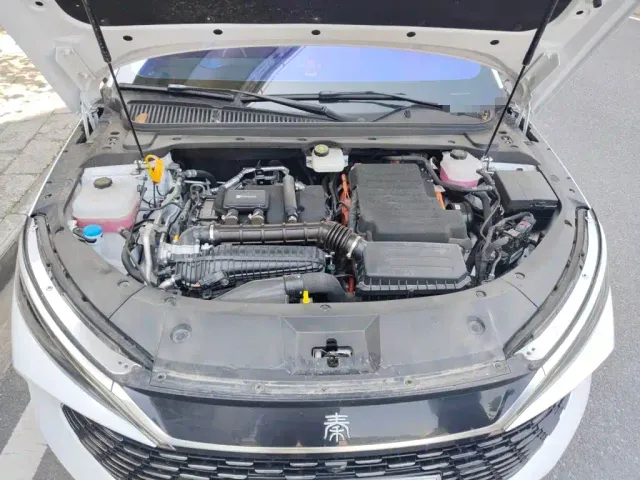 BYD Qin L — Фото автомобиля 10