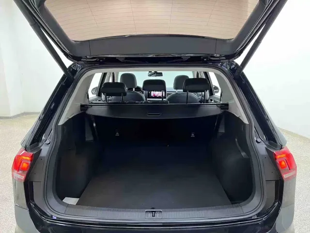 Volkswagen Tiguan L 2025 Model 300TSI Auto 2WD Dragon Edition — Фото автомобиля 24